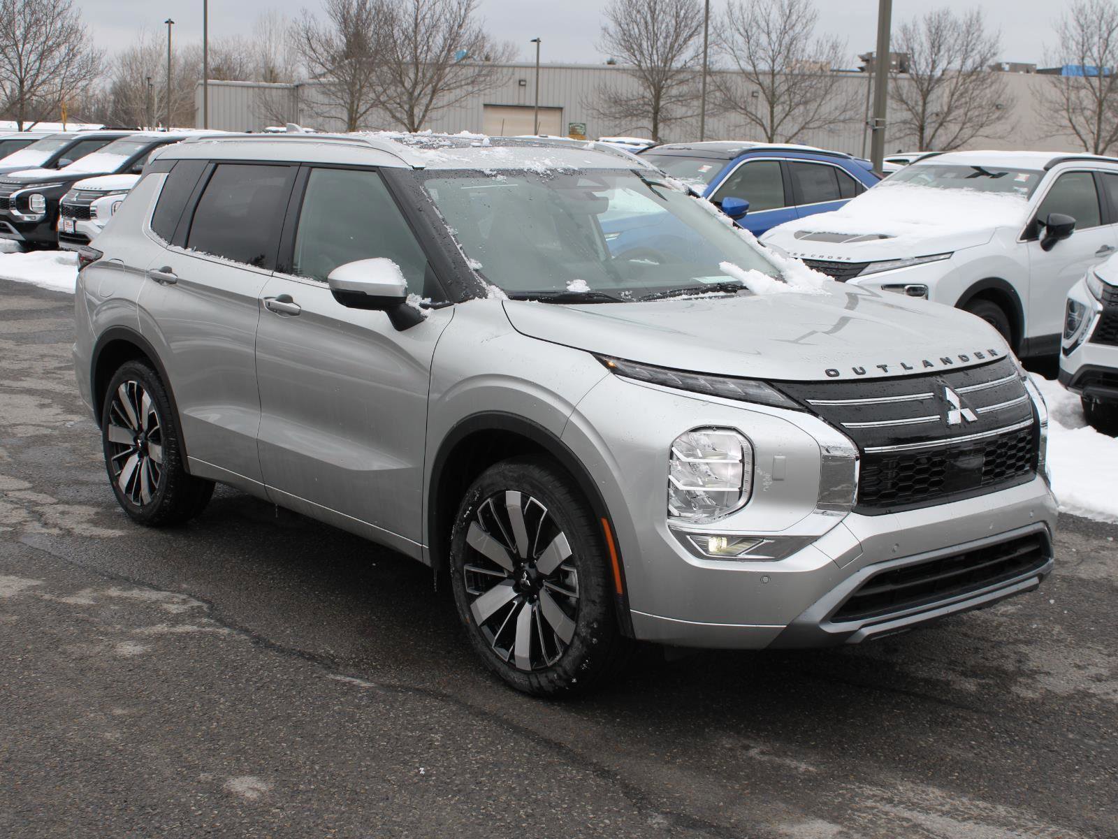 New 2026 Mitsubishi Outlander SEL AWD/4WD image 3