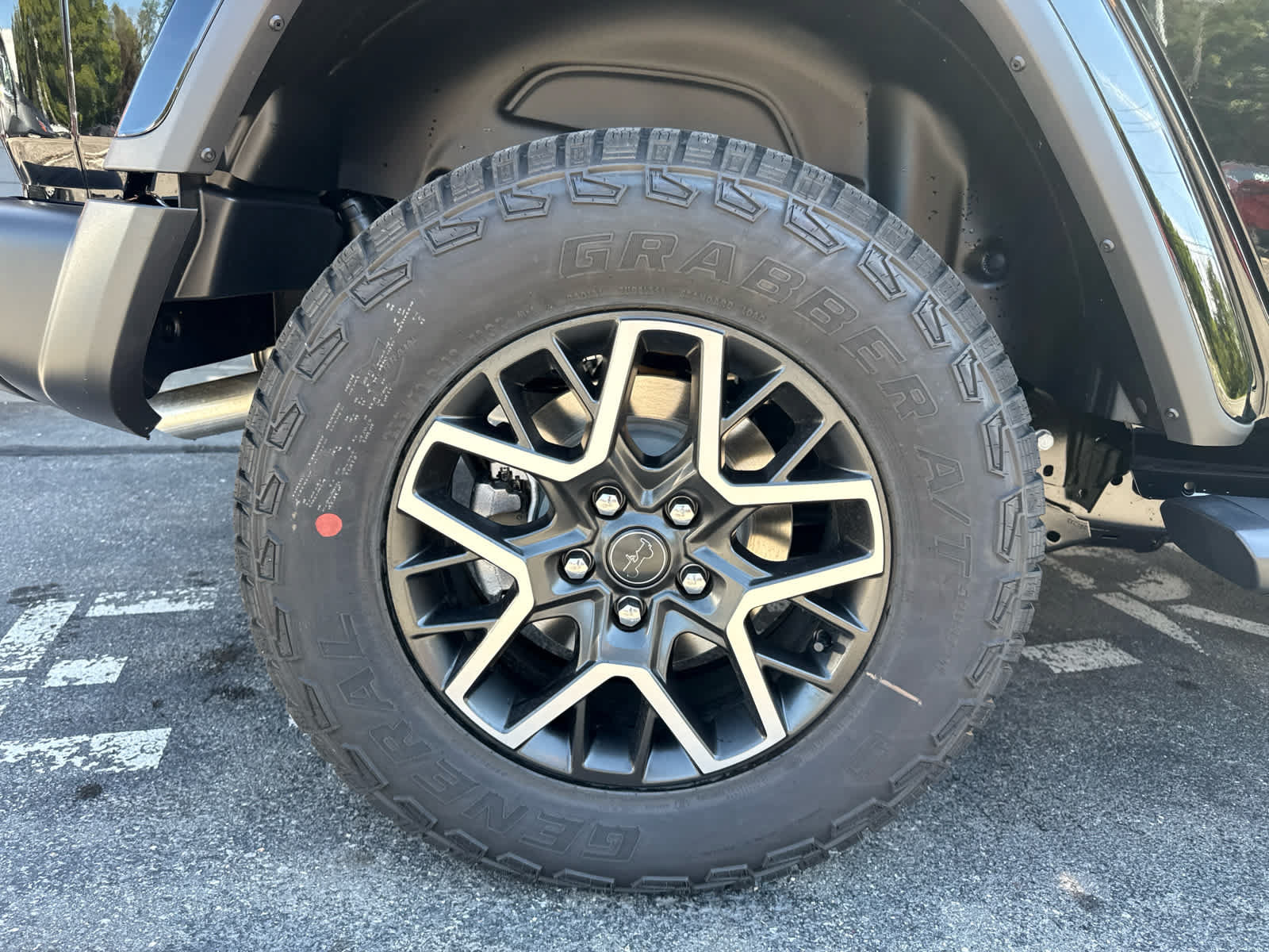 New 2027 Jeep Wrangler Unlimited Sahara AWD/4WD image 9