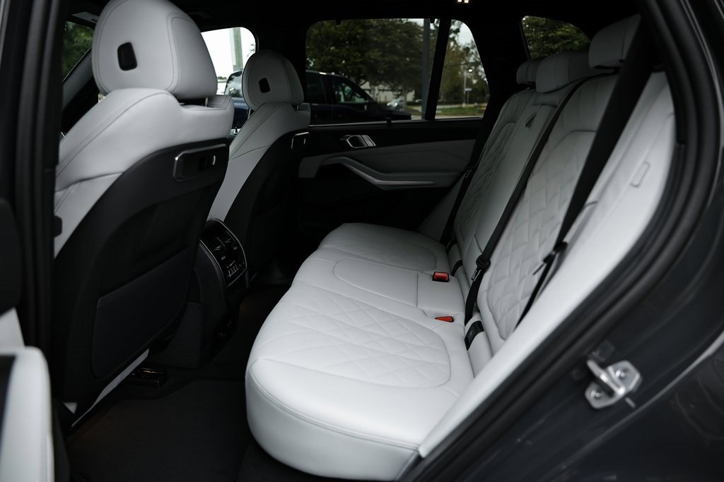 New 2026 BMW X5 xDrive40i w/ Executive Package image 26