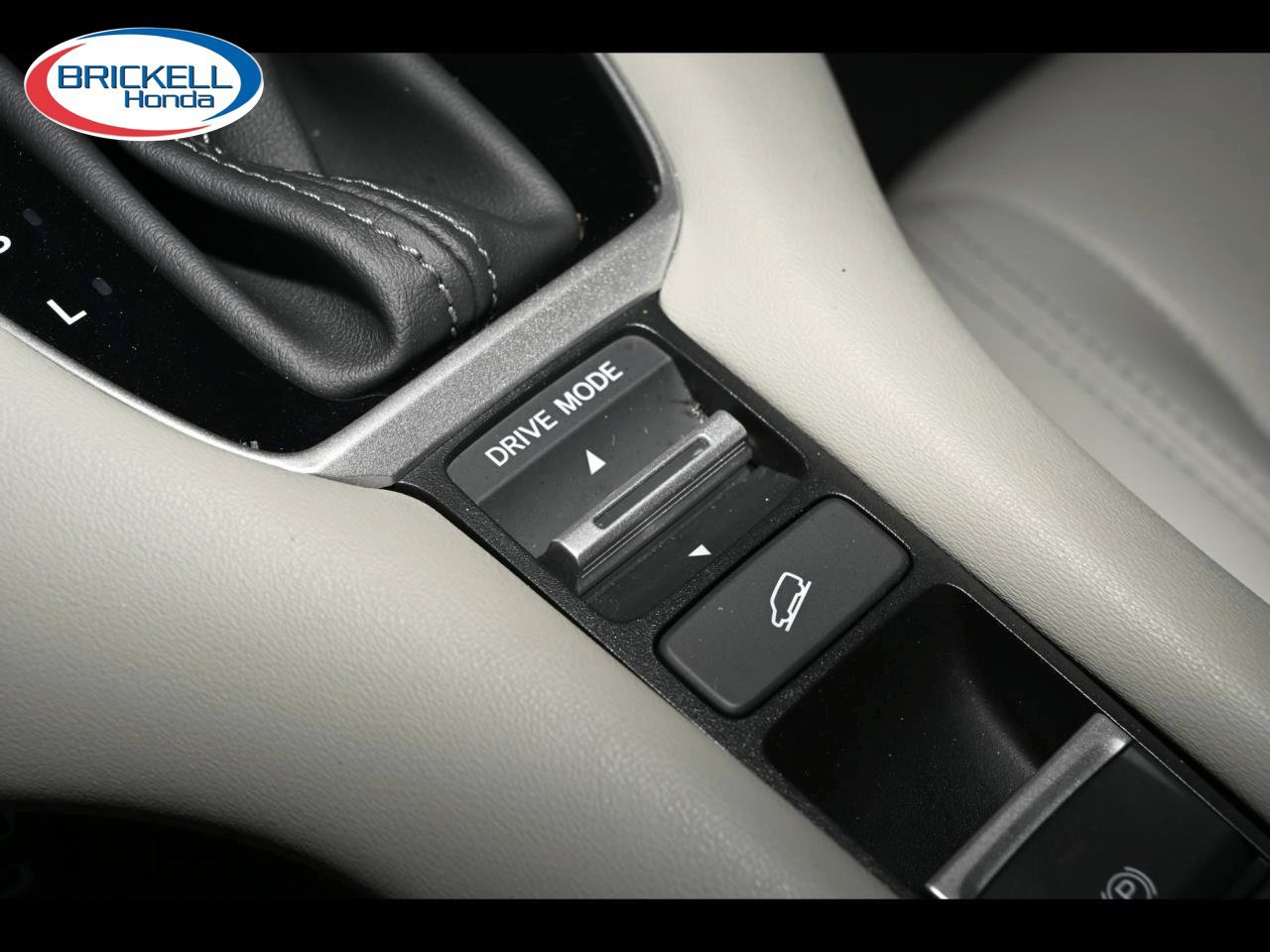 Used 2025 Honda HR-V EX-L image 26