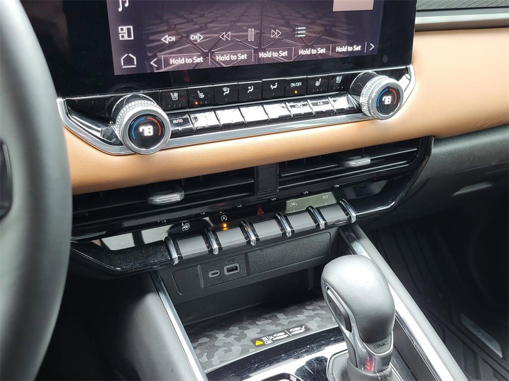 Used 2024 GMC Canyon AT4 w/ AT4 Premium Package image 27