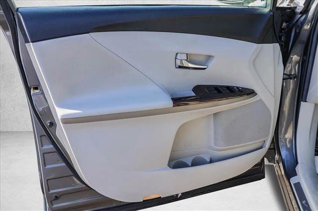 Used 2011 Toyota Venza image 12