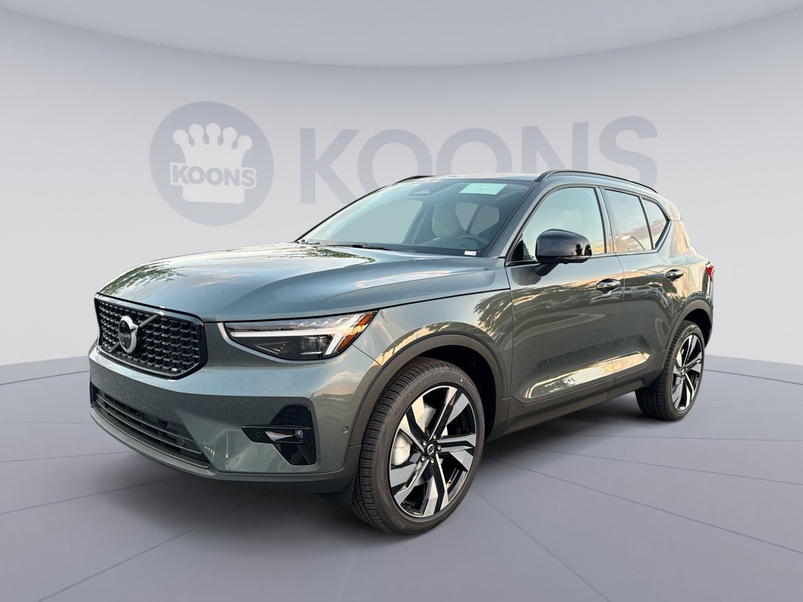 New 2026 Volvo XC40 B5 Plus w/ Climate Package