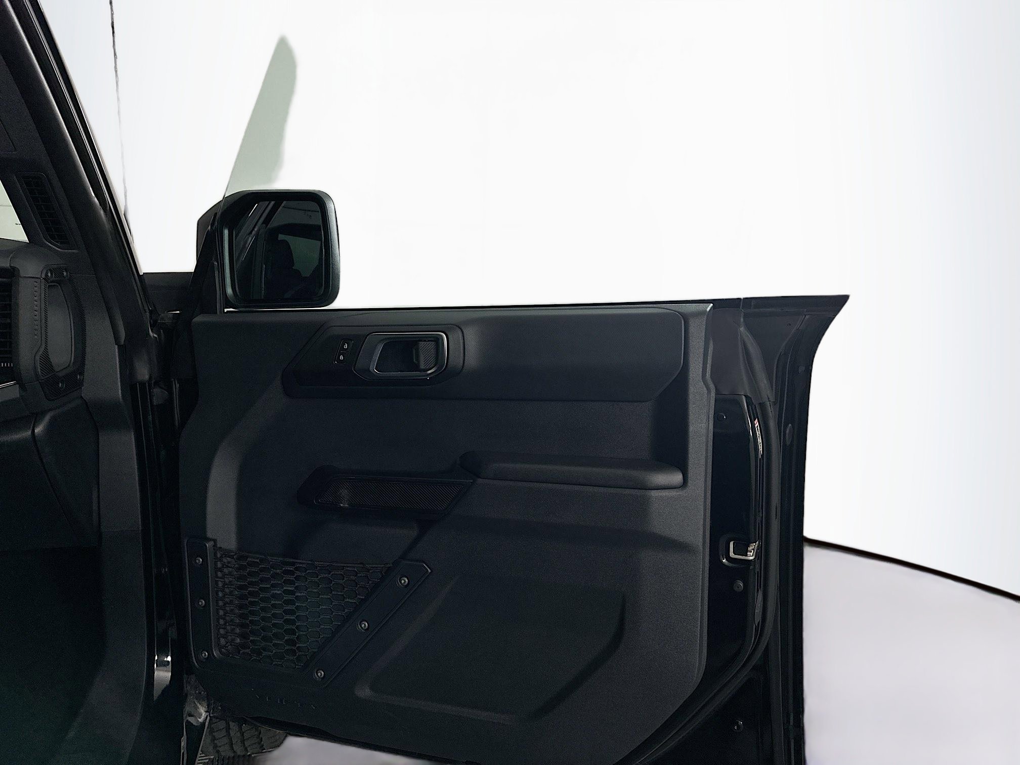 Used 2025 Ford Bronco Big Bend image 31