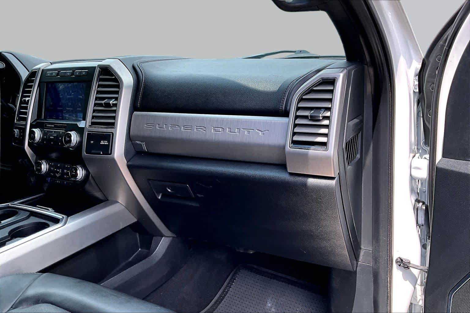 Used 2021 Ford F250 Platinum w/ FX4 Off-Road Package AWD/4WD image 19