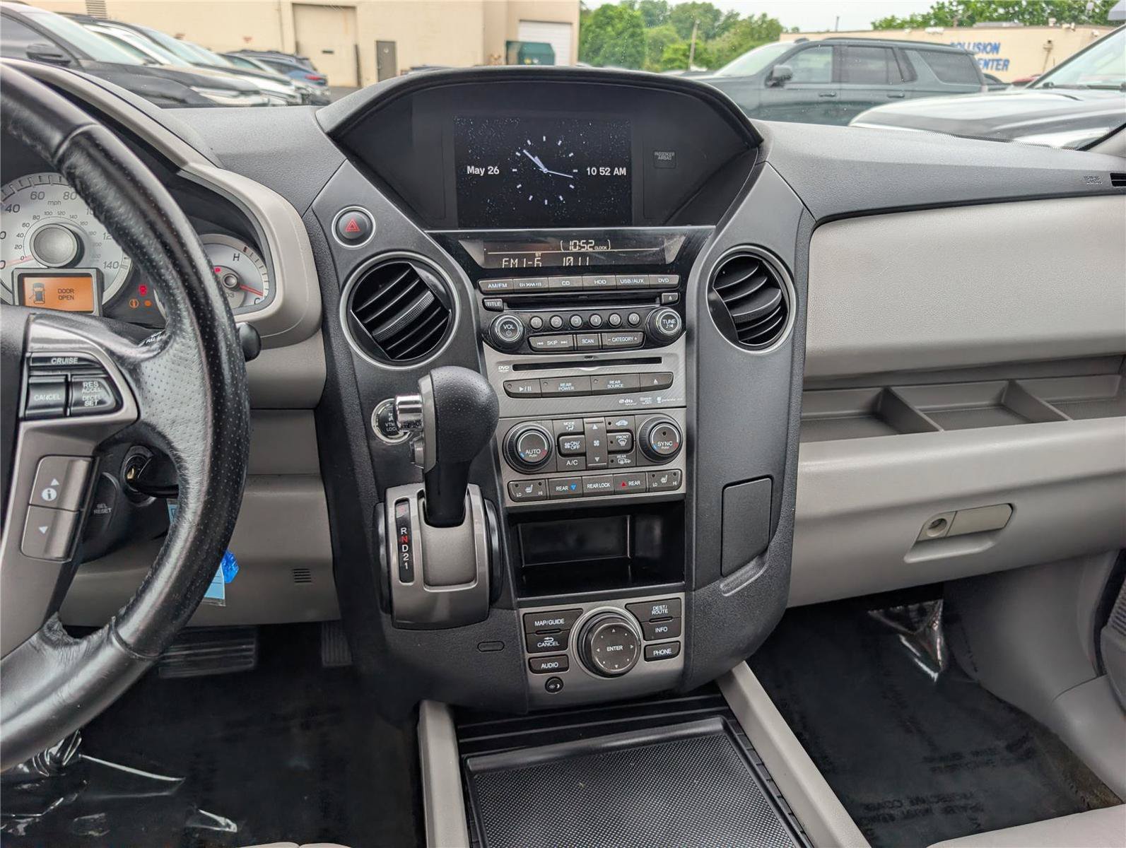 Used 2013 Honda Pilot Touring image 24