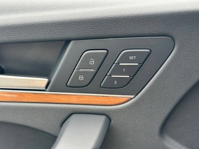 Used 2023 Audi Q5 2.0T Premium w/ Convenience Package AWD/4WD image 23