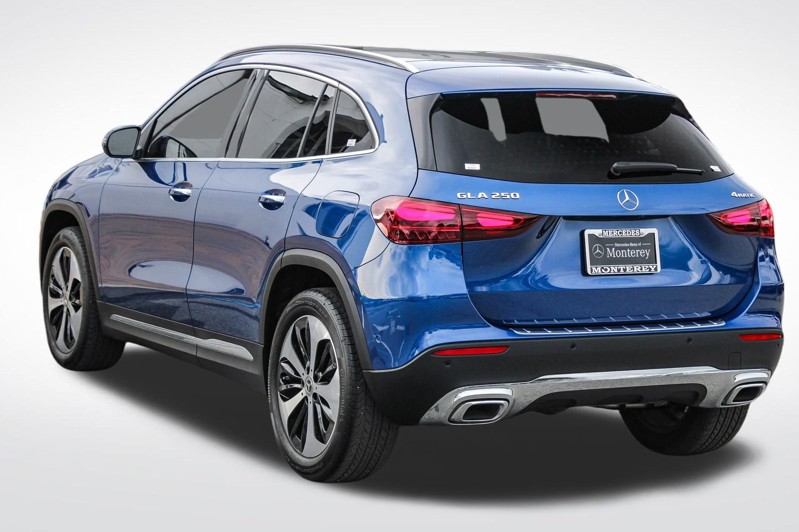 Used 2025 Mercedes-Benz GLA 250 4MATIC image 7