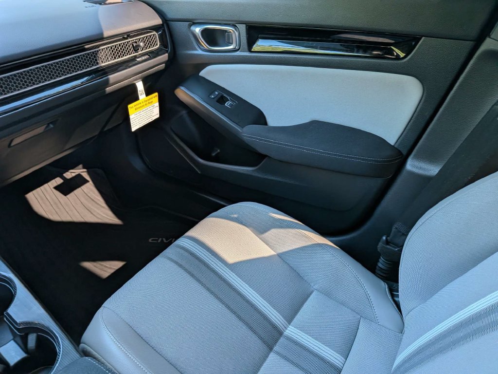 Used 2025 Honda Civic Sport image 16