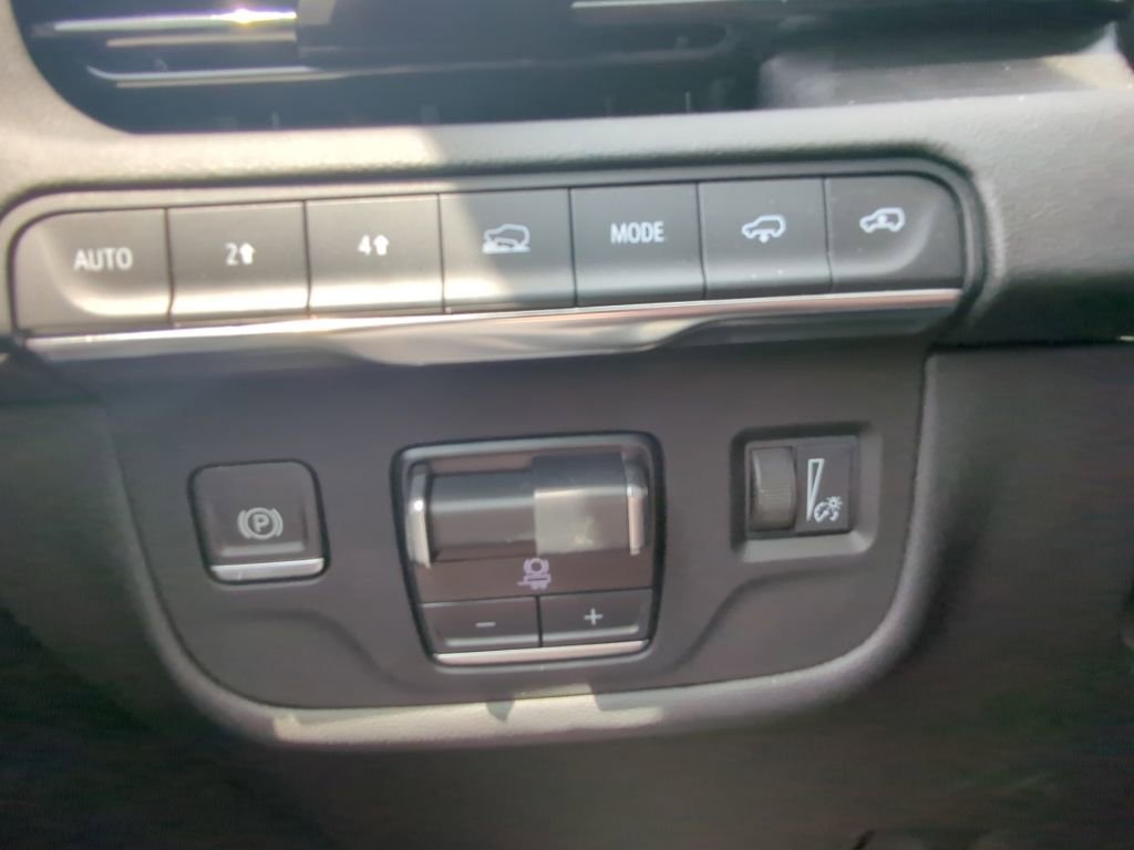Used 2023 Cadillac Escalade Sport w/ Touring Package AWD/4WD image 14