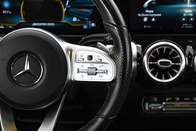Used 2021 Mercedes-Benz GLB 35 AMG 4MATIC image 14