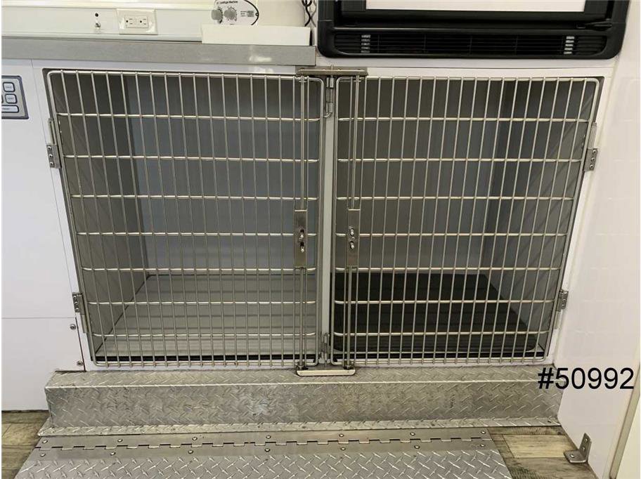 Used 2018 Ford E-450 and Econoline 450 Super Duty w/ Shuttle Bus Prep Package image 14