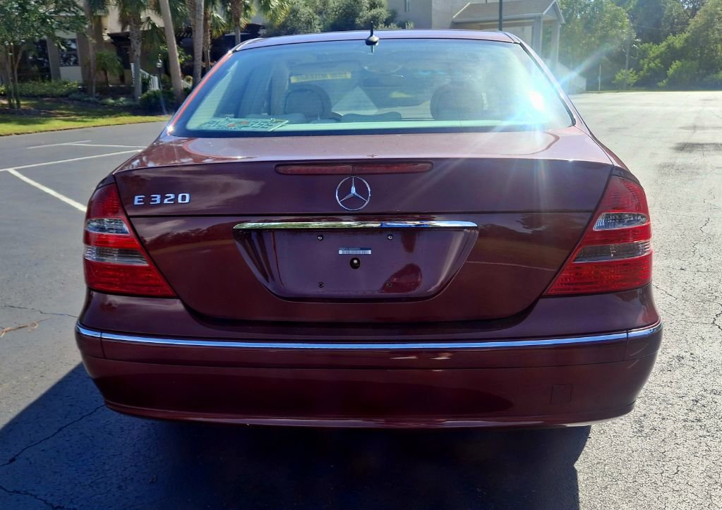 Used 2005 Mercedes-Benz E 320 Sedan image 3