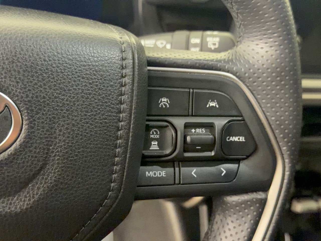 Used 2025 Toyota 4Runner TRD Sport AWD/4WD image 19