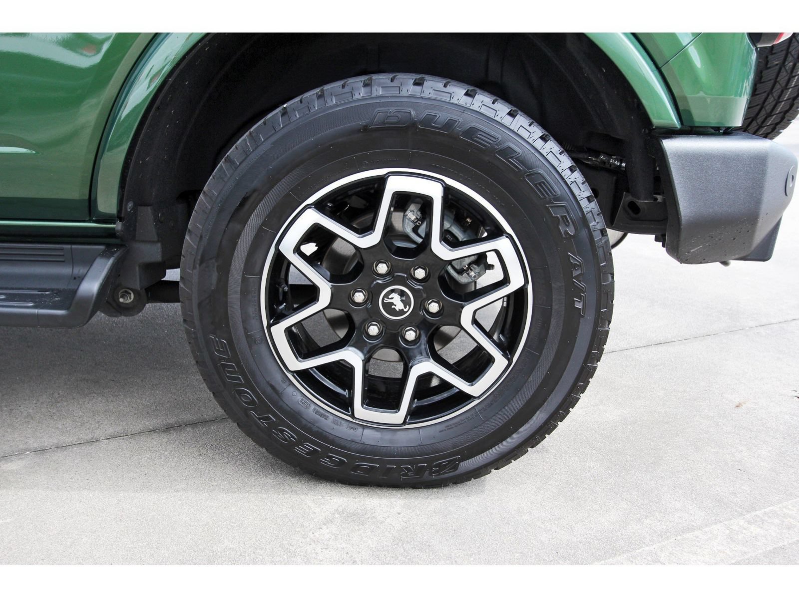 Used 2025 Ford Bronco Outer Banks AWD/4WD image 29