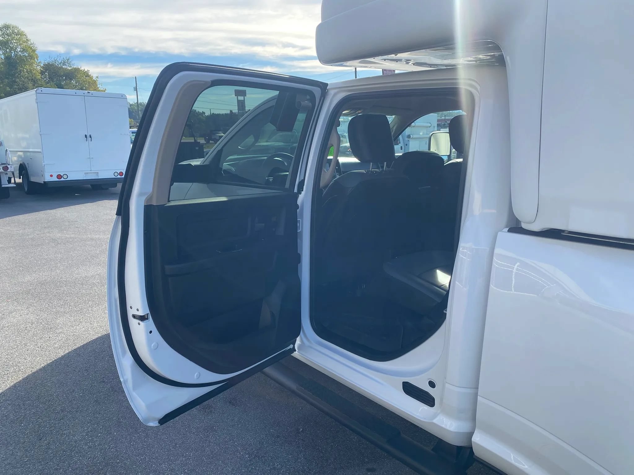 Used 2020 RAM 3500 Tradesman AWD/4WD image 26