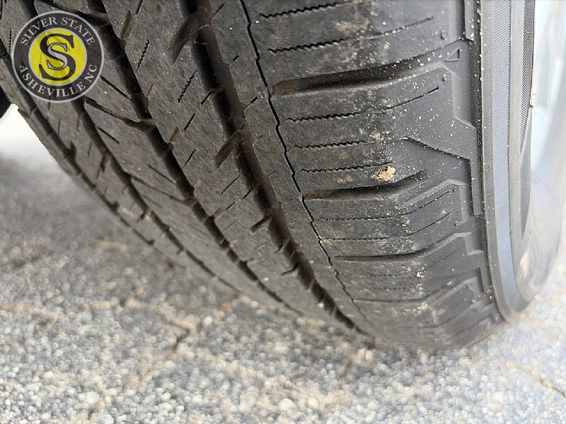 Used 2013 Toyota Land Cruiser AWD/4WD image 10