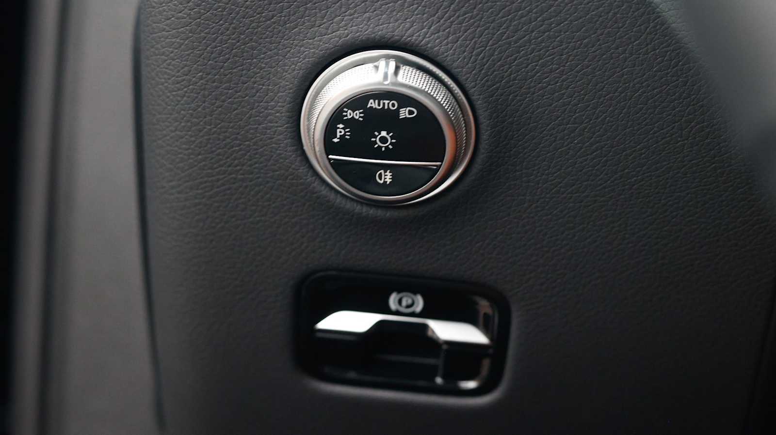 New 2026 Mercedes-Benz GLC 300 4MATIC image 36