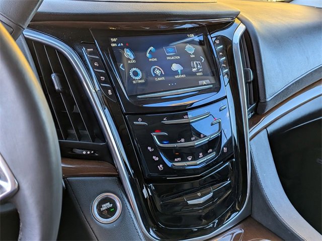 Used 2020 Cadillac Escalade Luxury image 14