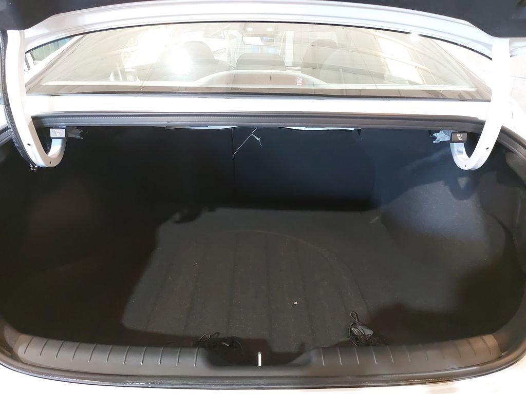 Certified 2025 Hyundai Elantra SEL image 13