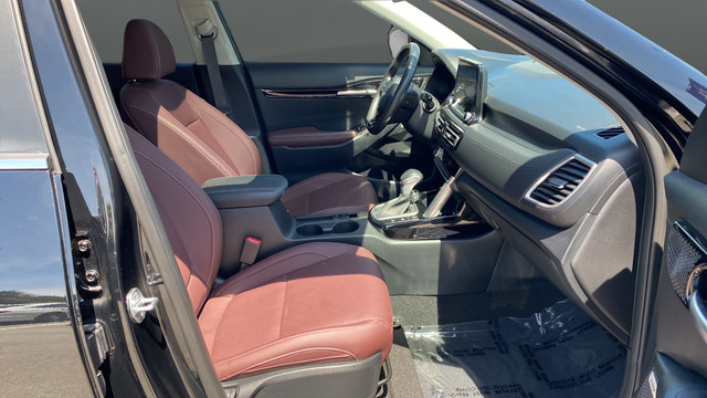Certified 2022 Kia Seltos SX w/ Sunroof Package AWD/4WD image 25