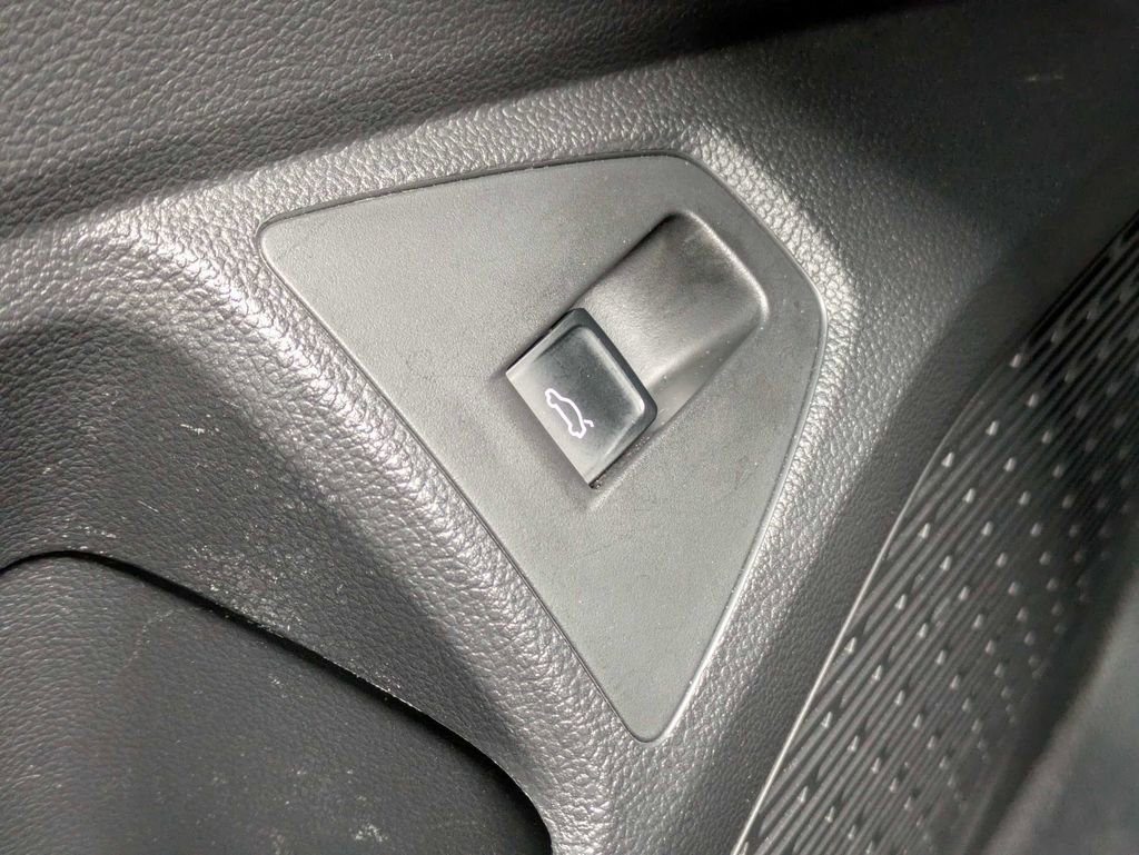 Used 2019 Volkswagen Jetta SE FWD image 30