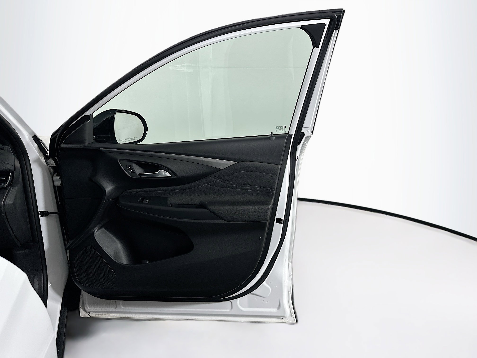 Used 2025 Buick Envista Sport Touring image 30