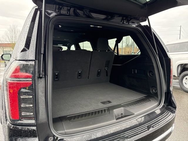 Used 2025 Chevrolet Suburban LS image 15