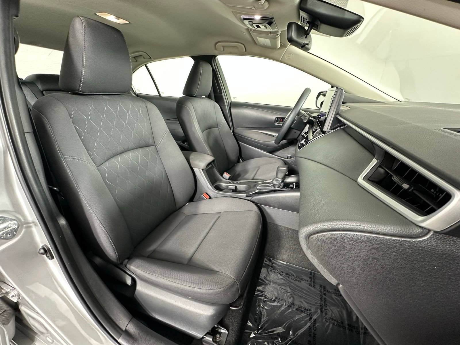 Used 2024 Toyota Corolla LE FWD image 6