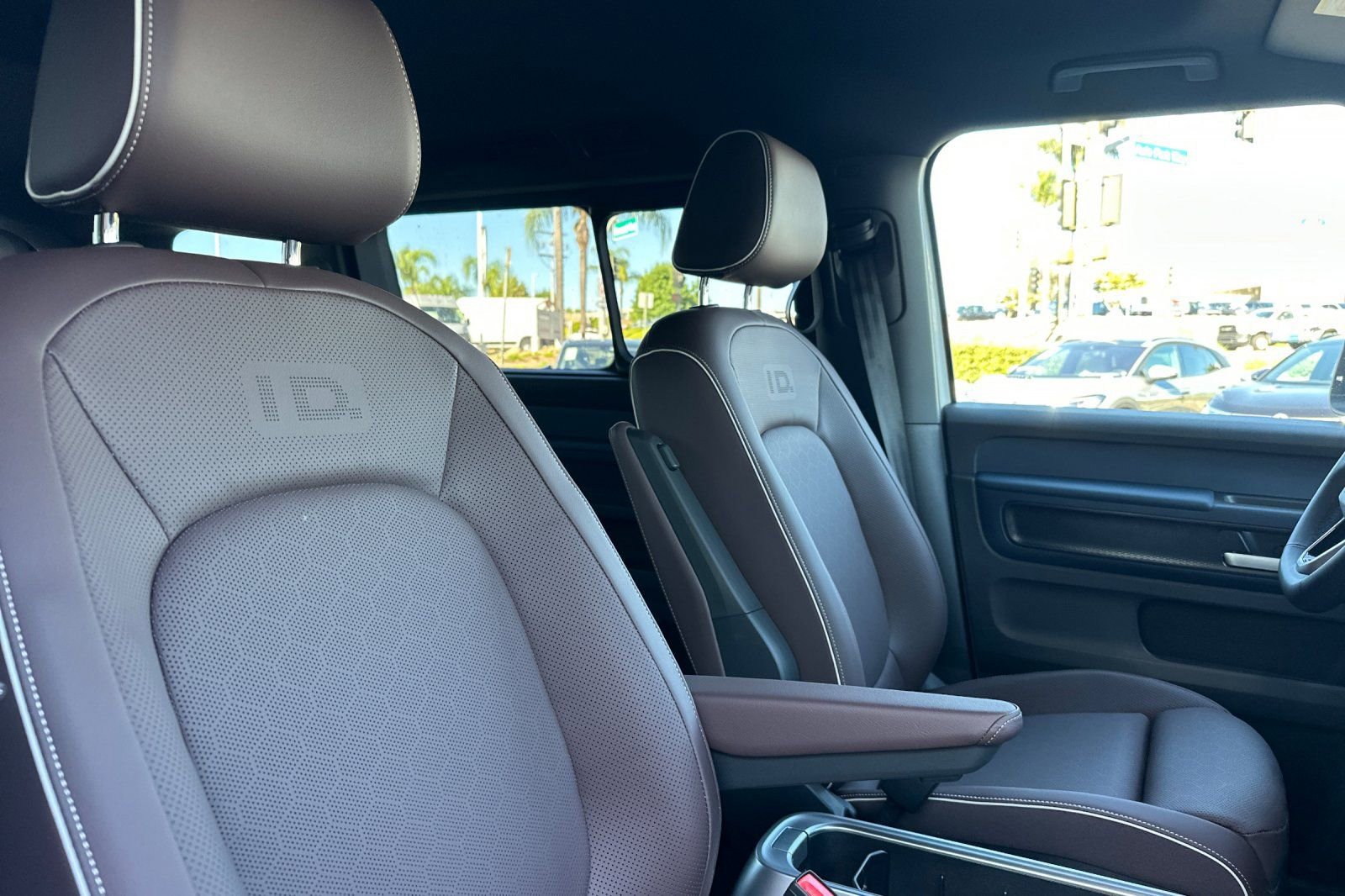 New 2025 Volkswagen ID. Buzz Pro S image 17