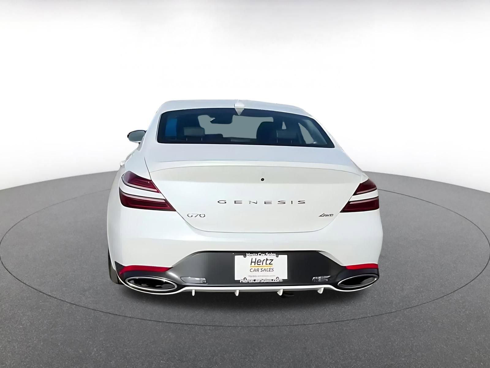 Used 2025 Genesis G70 2.5T image 14