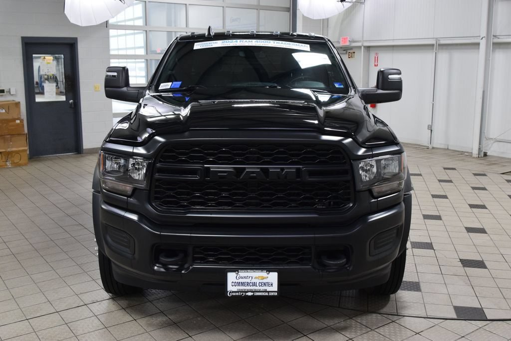 Used 2024 RAM 4500 Tradesman w/ Convenience Group AWD/4WD image 2