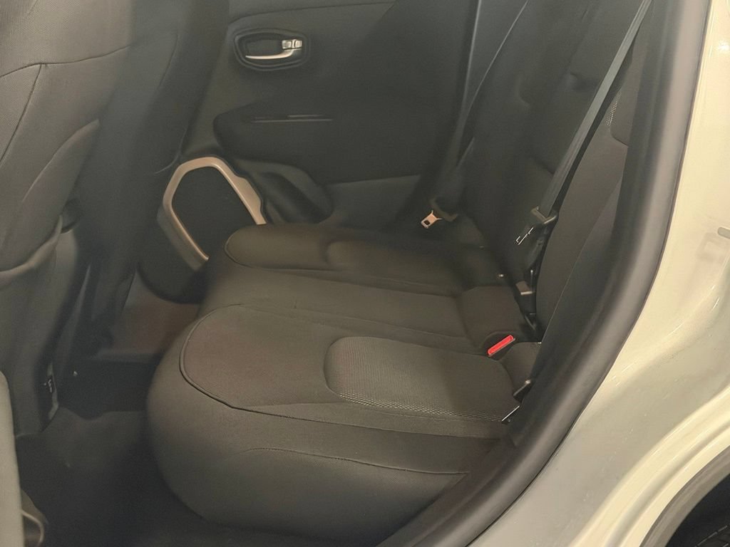 Used 2015 Jeep Renegade Latitude w/ Popular Equipment Group AWD/4WD image 23