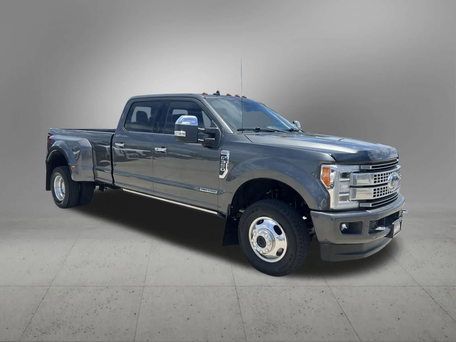 Used 2019 Ford F350 Platinum w/ Platinum Ultimate Package AWD/4WD image 15