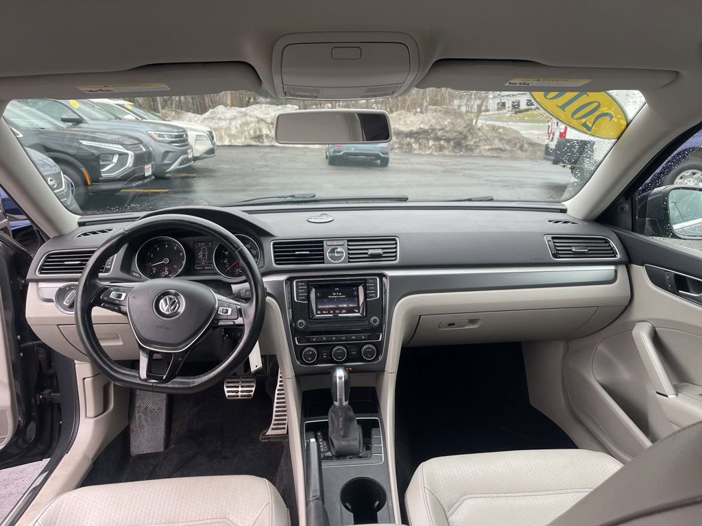 Used 2016 Volkswagen Passat 1.8T R-Line image 22