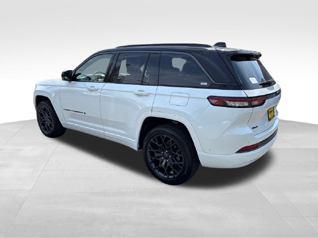 New 2026 Jeep Grand Cherokee Summit w/ Obsidian Package AWD/4WD image 5