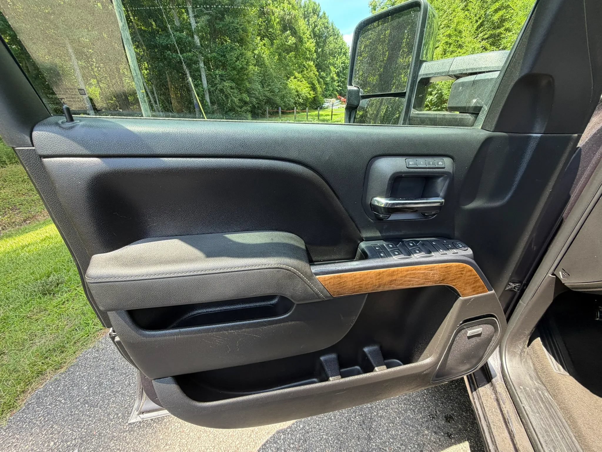 Used 2015 Chevrolet Silverado 3500 LTZ w/ Duramax Plus Package AWD/4WD image 19
