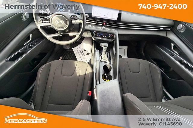 Used 2024 Hyundai Elantra SEL FWD image 10