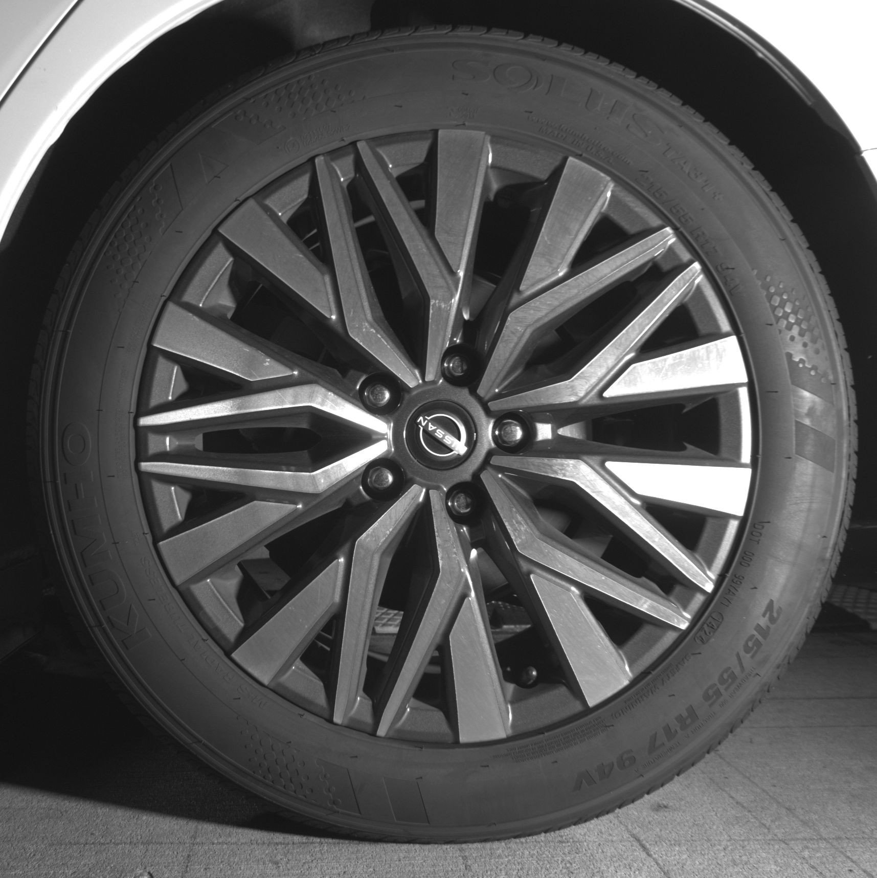Used 2025 Nissan Altima 2.5 SV FWD image 14