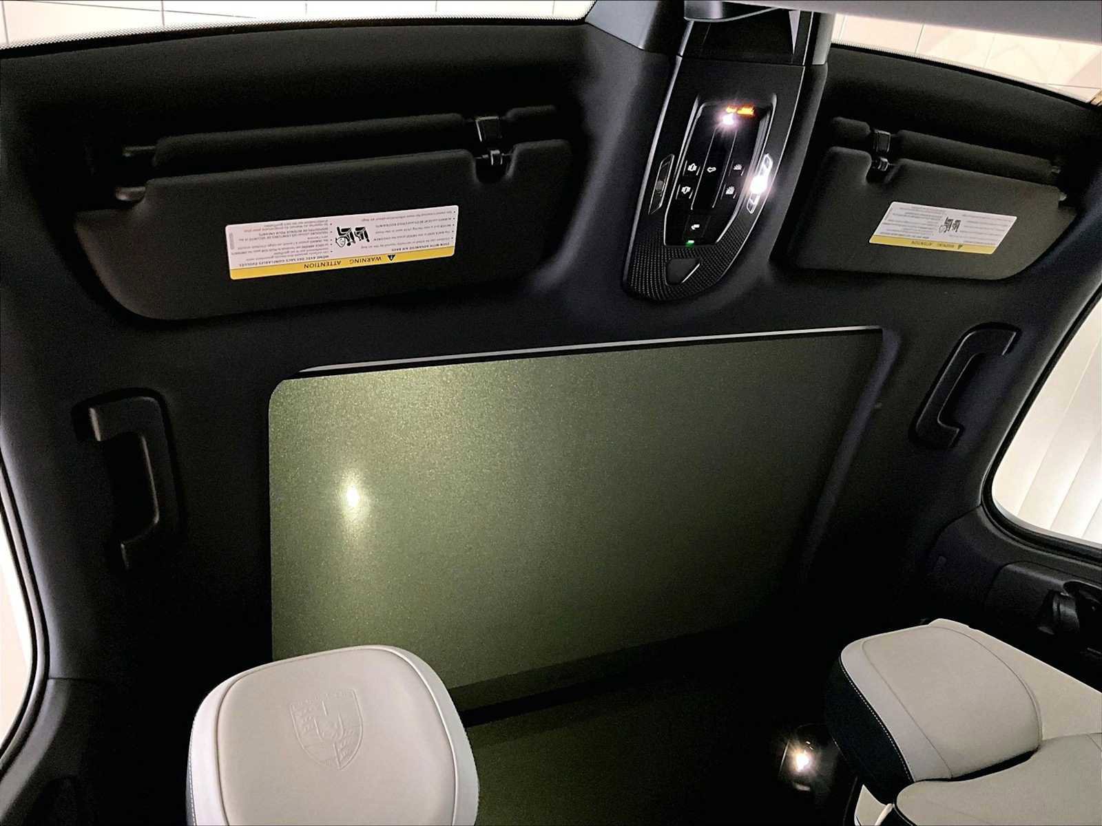 Used 2025 Porsche Cayenne image 25