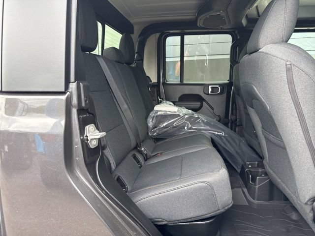 New 2026 Jeep Gladiator Sport AWD/4WD image 11