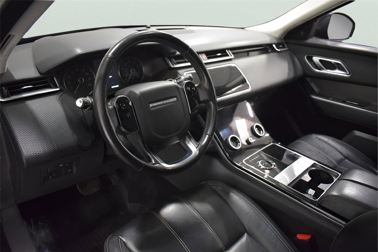 Used 2019 Land Rover Range Rover Velar S AWD/4WD image 10
