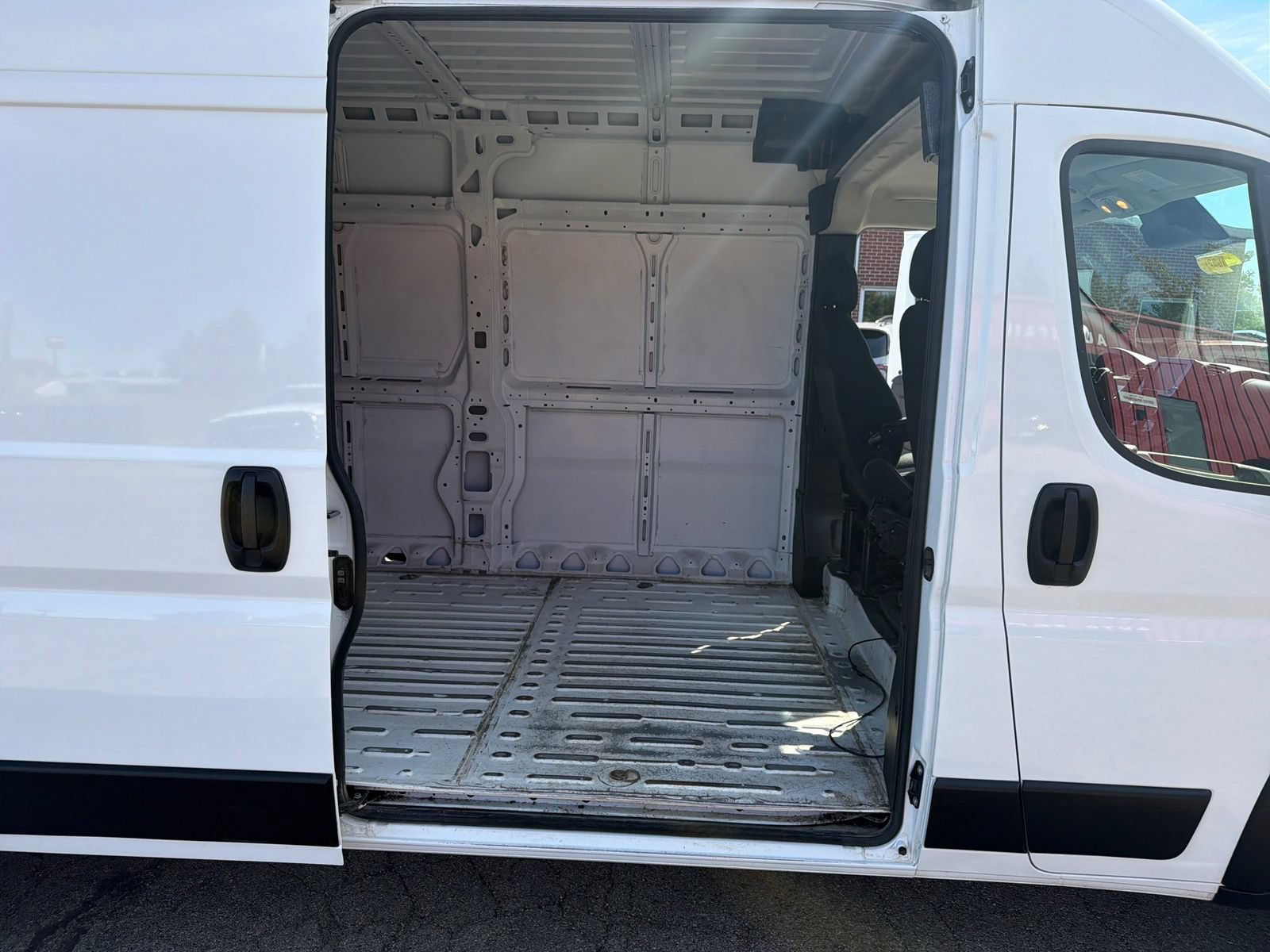 Used 2024 RAM ProMaster 2500 w/ Cold Weather Group FWD image 26