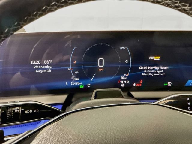 Used 2025 Cadillac Optiq Luxury 1 AWD/4WD image 13