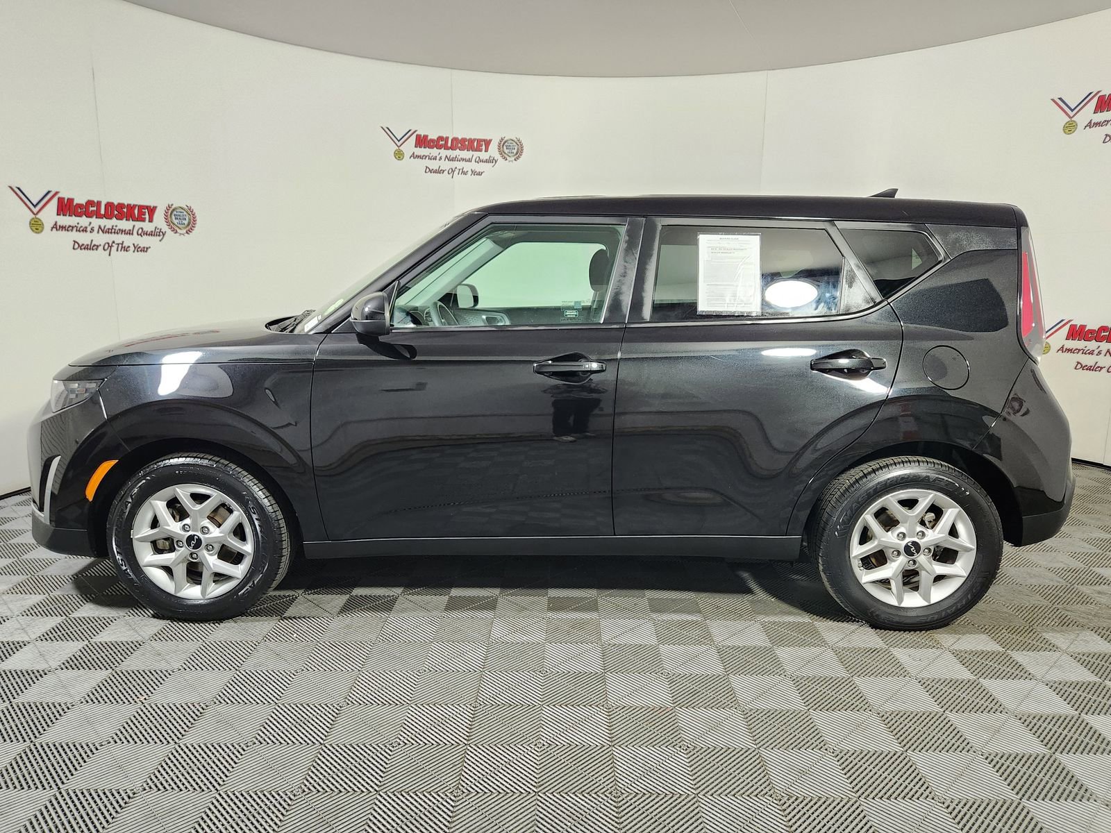 Used 2023 Kia Soul S image 4