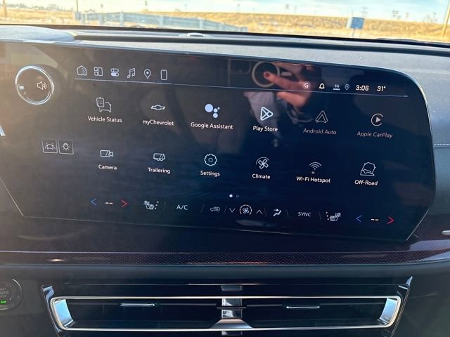 New 2026 Chevrolet Traverse Z71 w/ Driver Confidence Package image 19