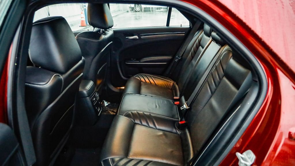 Used 2023 Chrysler 300 C image 20