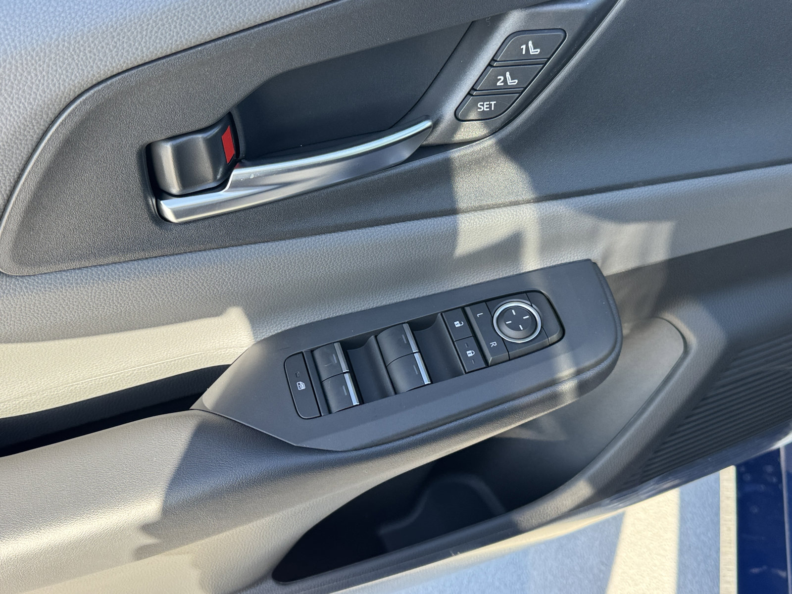 New 2026 Toyota Prius Limited FWD image 18