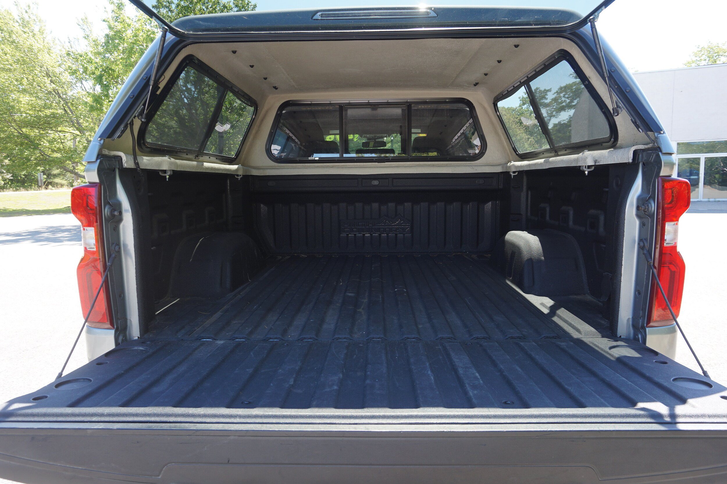 Used 2023 Chevrolet Silverado 1500 High Country AWD/4WD image 10