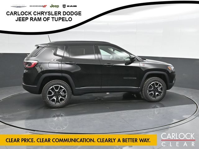 New 2025 Jeep Compass Trailhawk w/ Sun & Sound Group AWD/4WD image 4